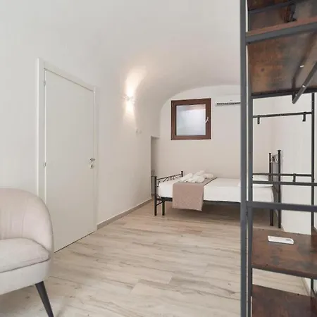 Apartment Pinturicchio - Prime Location 1-bedroom - Steps From Universita
