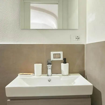 Apartment Pinturicchio - Prime Location 1-bedroom - Steps From Universita *